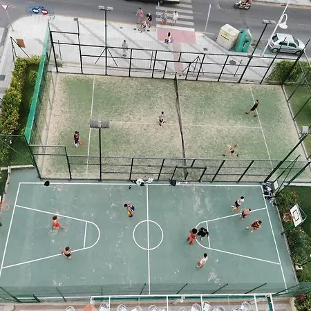 Gondolas Y El Mar Almuñécar